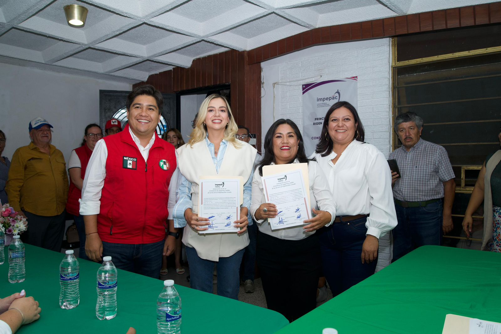 REAFIRMA ANDY GORDILLO SU ROTUNDO TRIUNFO AL RECIBIR CONSTANCIA DE MAYORÍA COMO DIPUTADA ELECTA DEL DISTRITO 2 4 Imagen de WhatsApp 2024 06 10 a las 10.24.48 fd029b40