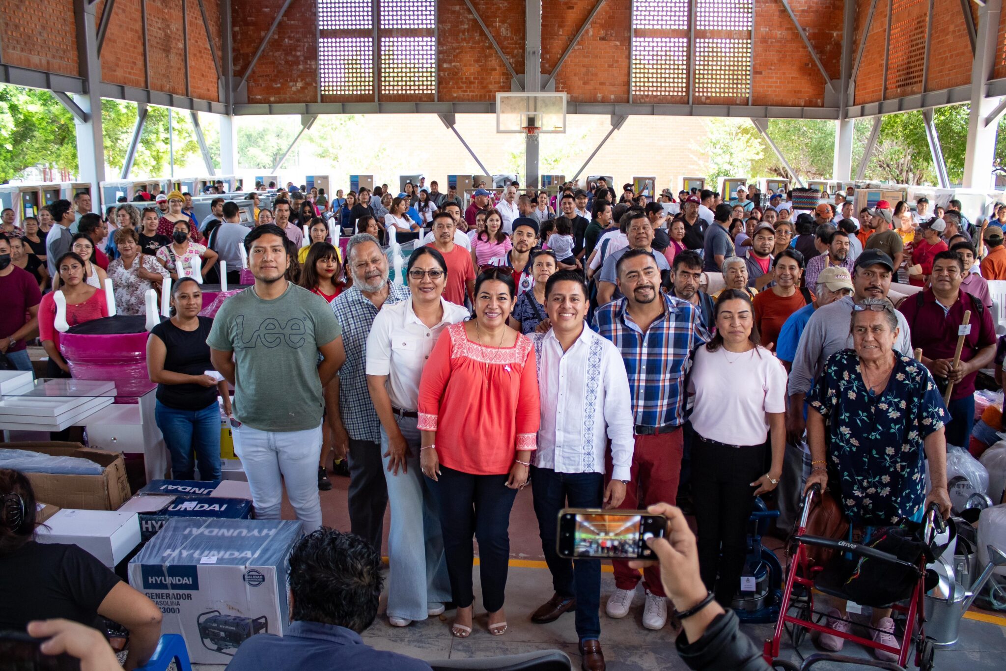Alcalde de Jojutla entregó 375 apoyos a productores y artesanos, a través del Faede 2024 1 MPP