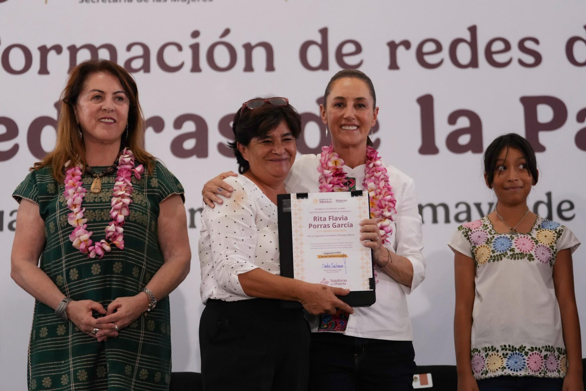 Presidenta Claudia Sheinbaum encabeza conformación de las primeras Redes de Tejedoras de la Patria en Cuautla, Morelos 1 SE 1