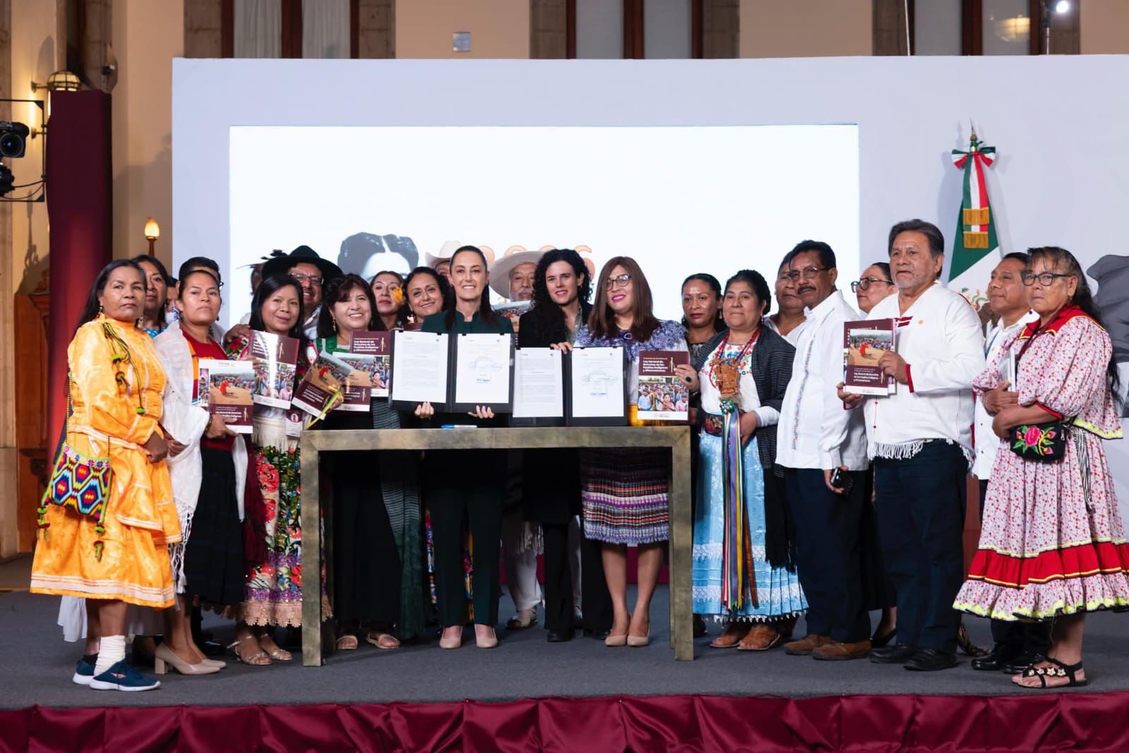 Guillermina Maya participa en La Mañanera del Pueblo; inicia consulta nacional para la histórica Ley General de Derechos de los Pueblos Indígenas y Afromexicanos