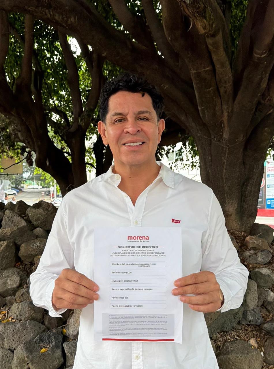 Juan Ángel Flores Bustamante formaliza su registro para buscar la Coordinación de la Cuarta Transformación en Cuernavaca