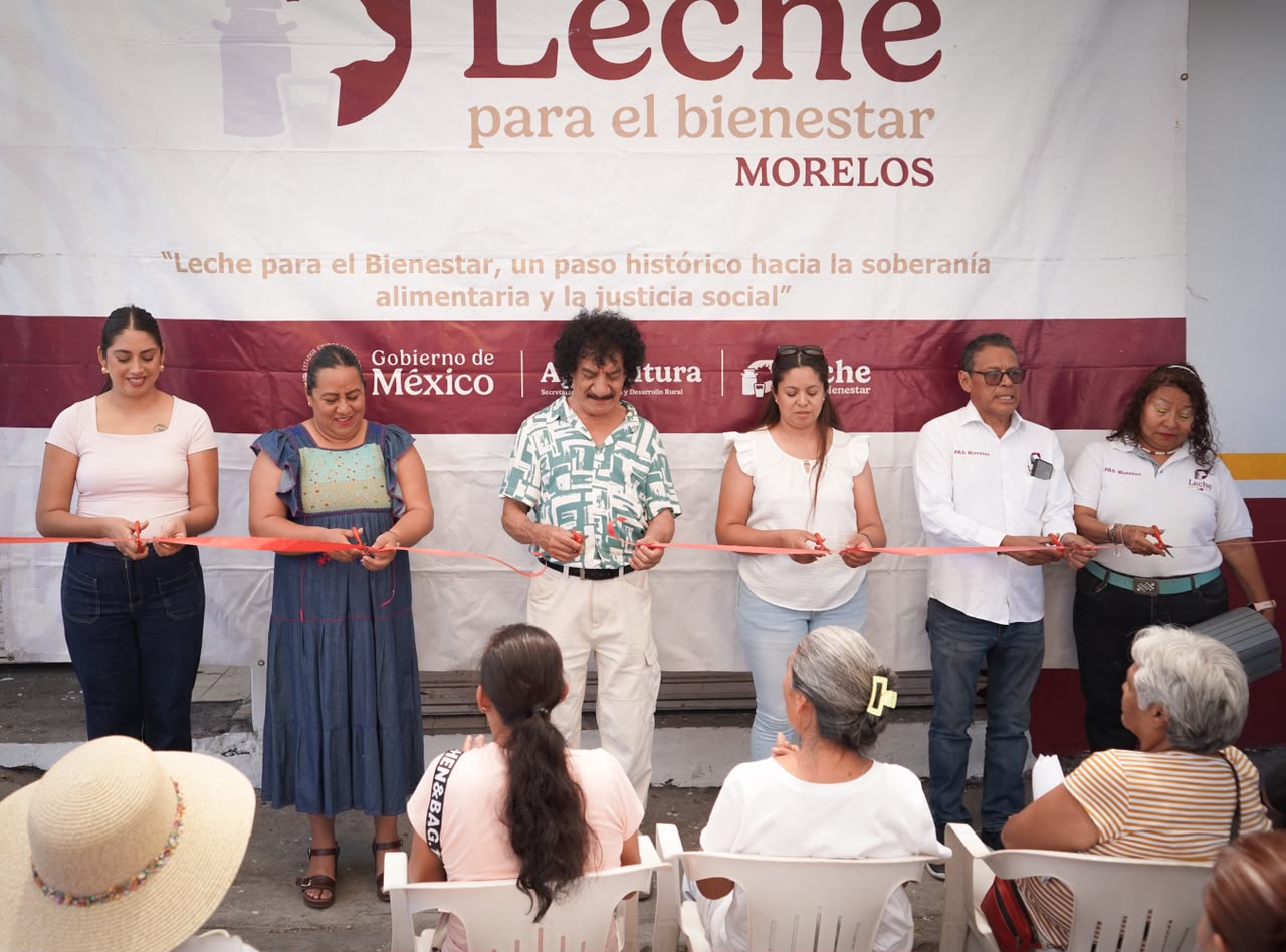 Jazmín Solano acompaña la inauguración de la nueva lechería en Temixco