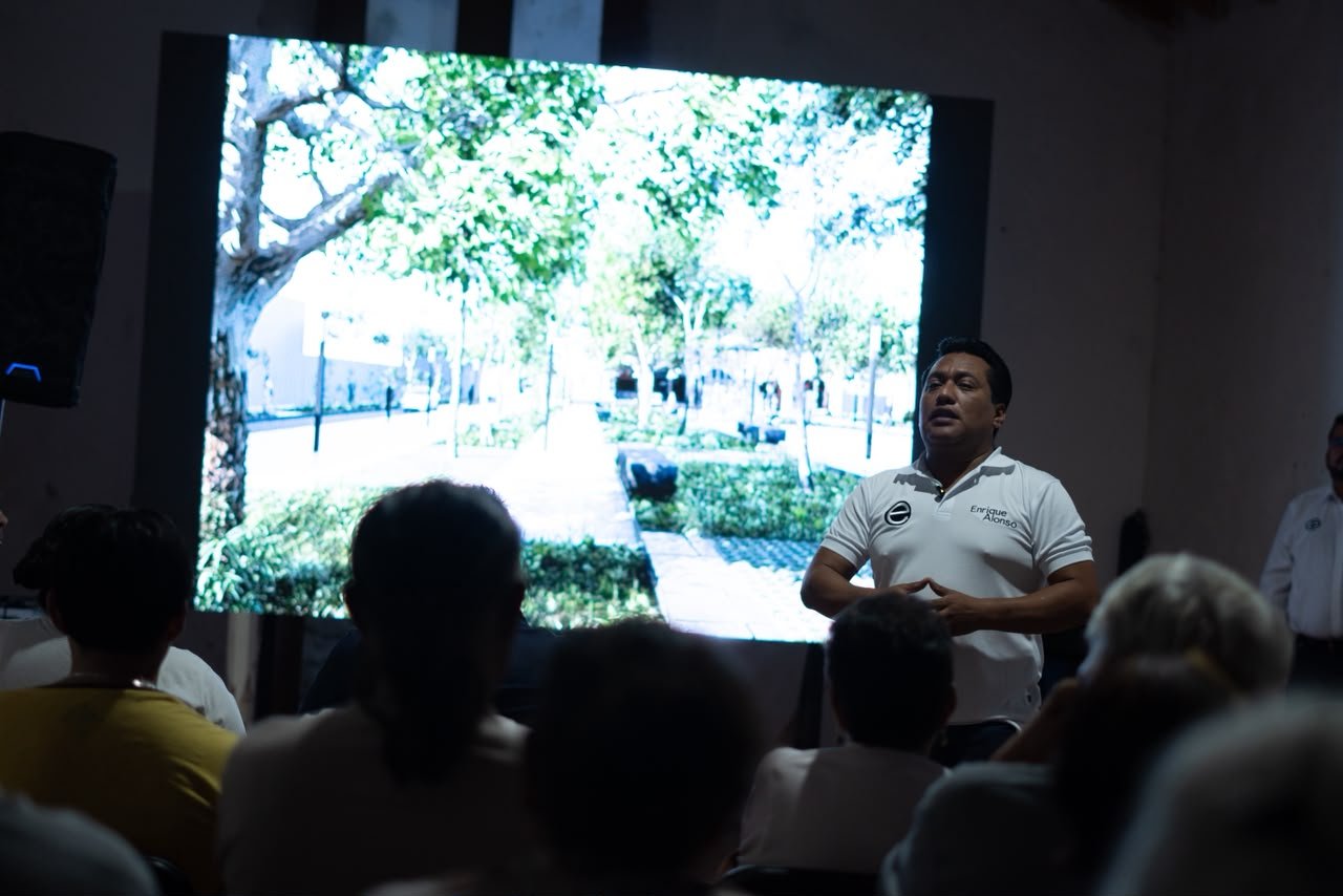 Presenta Enrique Alonso proyecto para nuevo mercado municipal en Tlaquiltenango