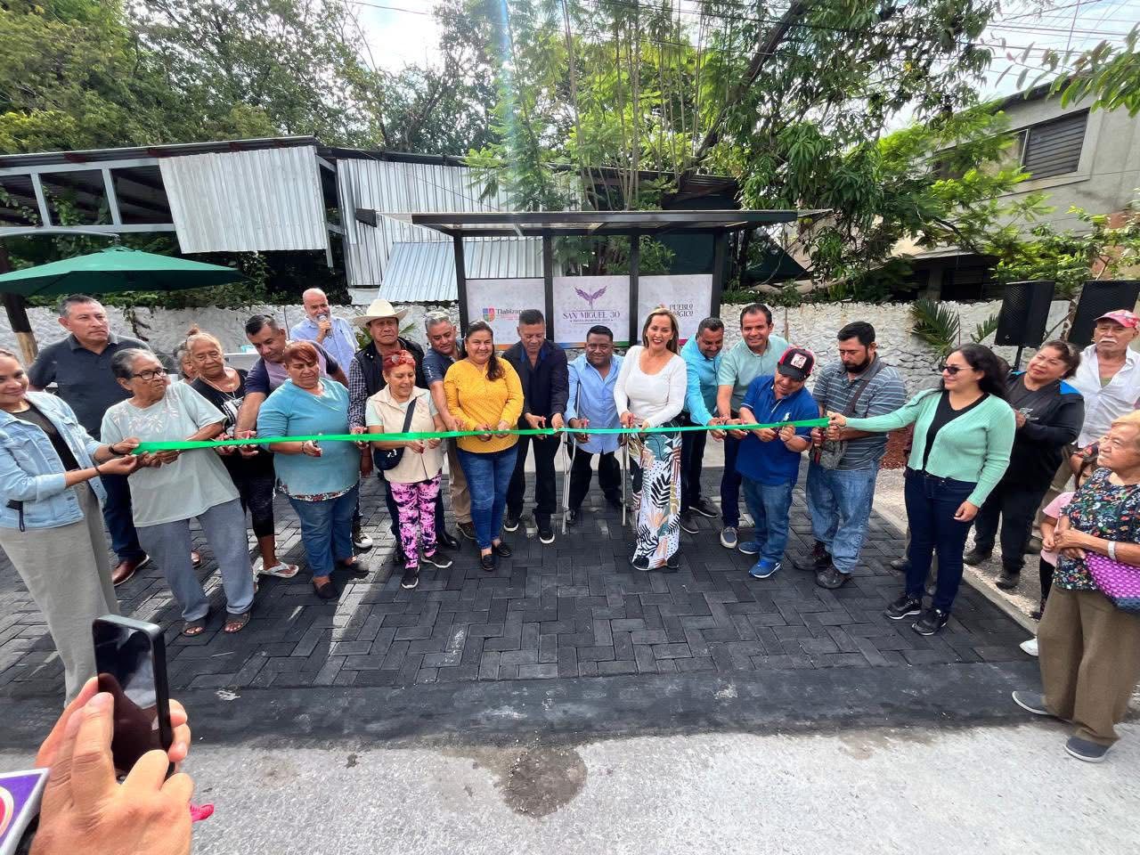 Mejora Gobierno de Tlaltizapán espacios públicos y apoyan comercios en San Miguel 30 con nuevo paradero