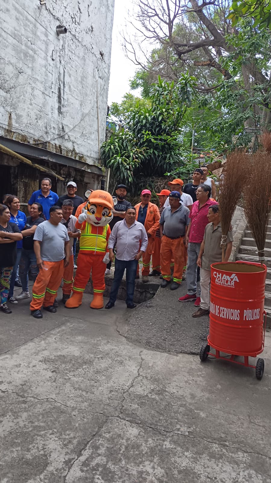 Inicia la mascota “Tigo” jornadas de atención en la ciudad con trabajadores de limpia 11 Inicia la mascota “Tigo” jornadas de atención en la ciudad con trabajadores de limpia