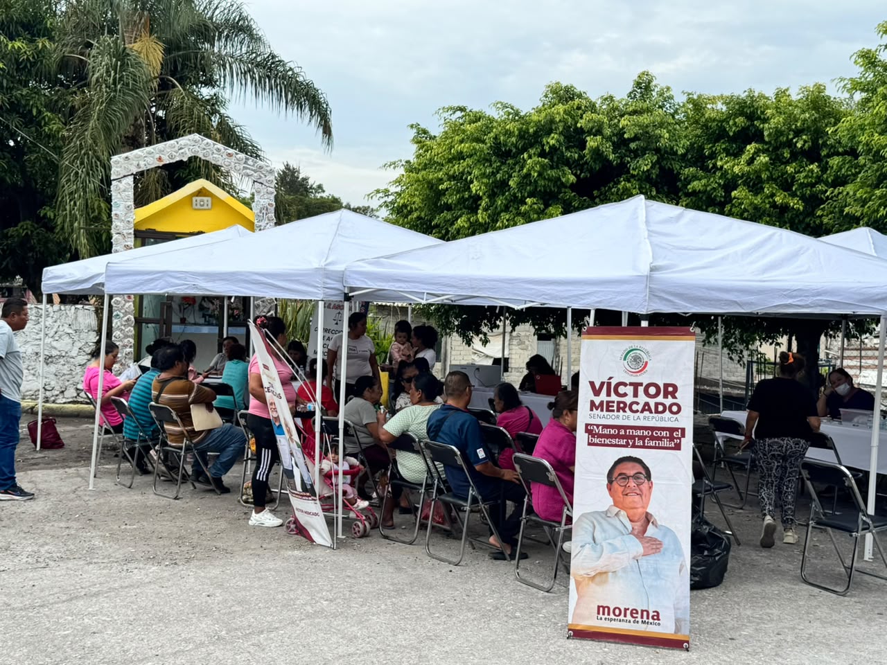 Acerca Víctor Mercado servicios y apoyos a familias de Amatitlán y Sacatierra en Cuernavaca