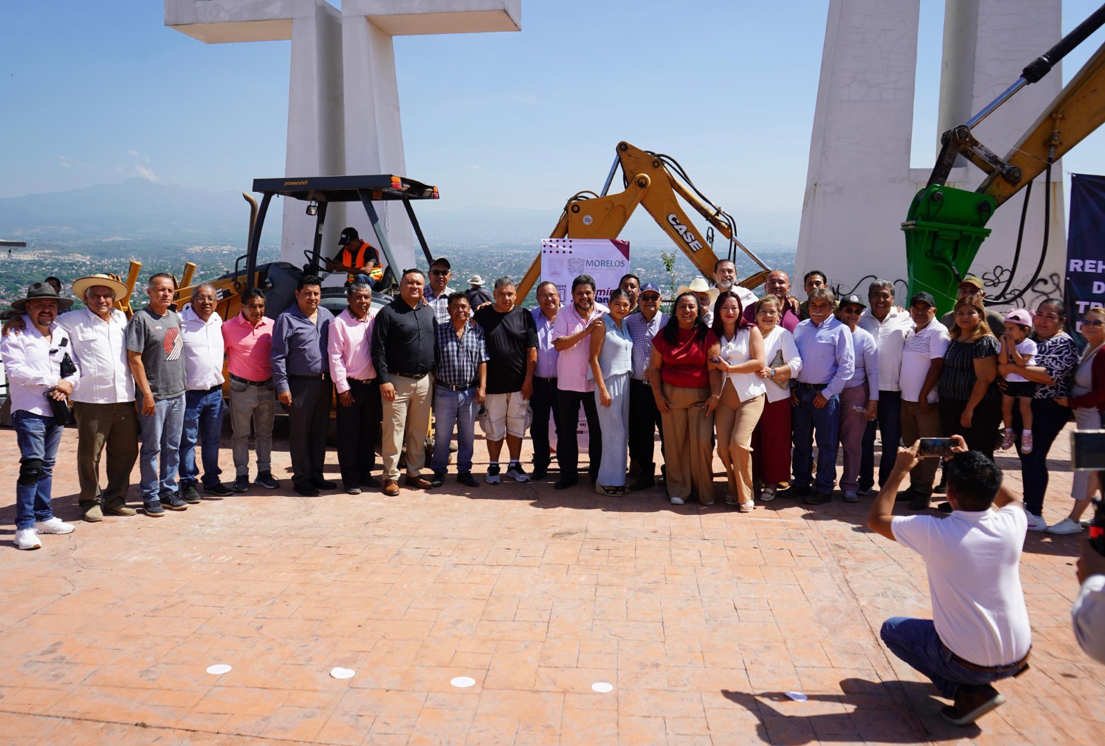 Reconoce Jazmín Solano la inversión pública para rehabilitar el mirador del Cerro de Tres Cruces en Temixco 3 Reconoce Jazmín Solano la inversión pública para rehabilitar el mirador del Cerro de Tres Cruces en Temixco